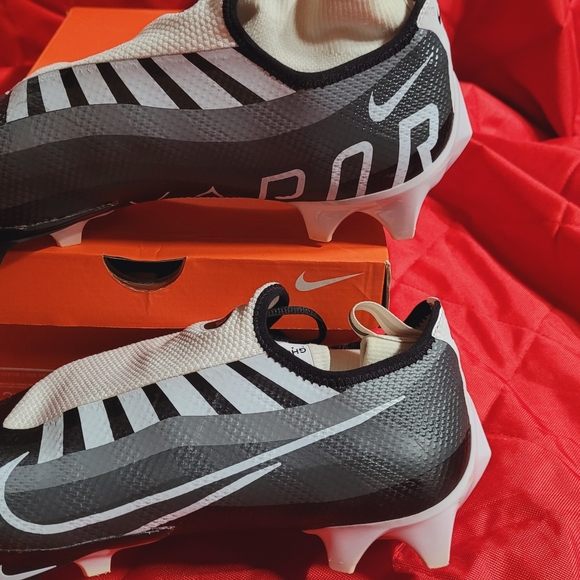 Nike Vapor Edge Pro 360 FB Cleats, size 12 men, blk/white - Picture 7 of 11